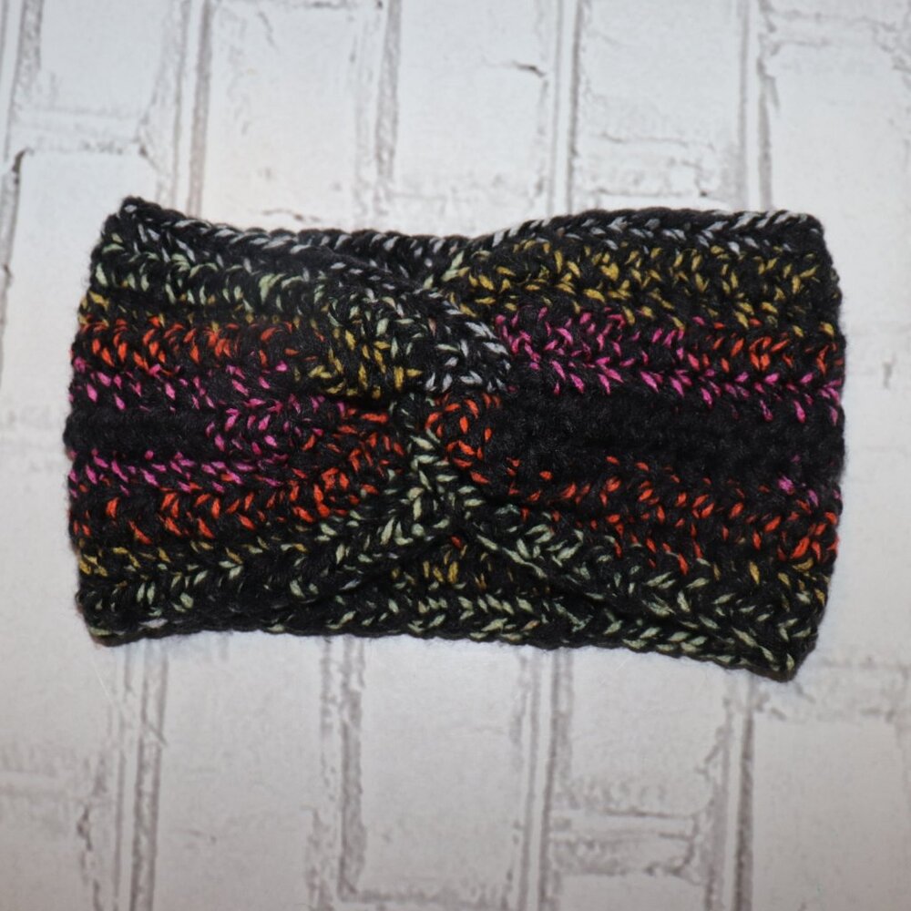 🧶🌈 Handmade Twisted Headband – Variegated Yarn in Black, Green, Orange, Purple